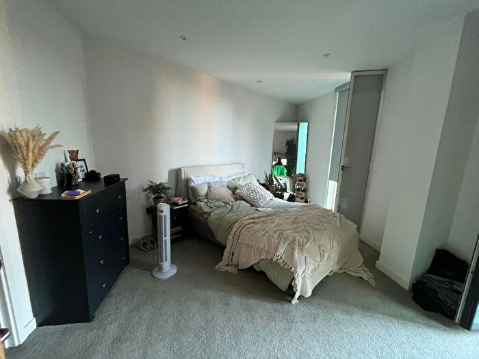 2 Bedroom Flat To Rent In Transmission House, Tib Street, Manchester, Greater Manchester, M4