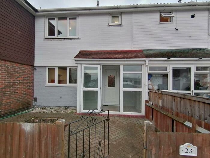 3 Bedroom Terraced House To Rent In Lincoln Close, DA8