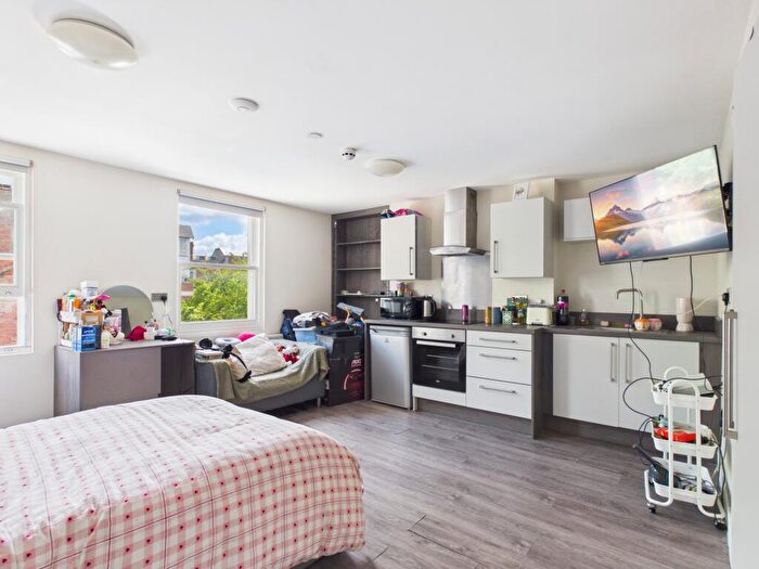 1 Bedroom Apartment To Rent In Flat Wardwick, DE1