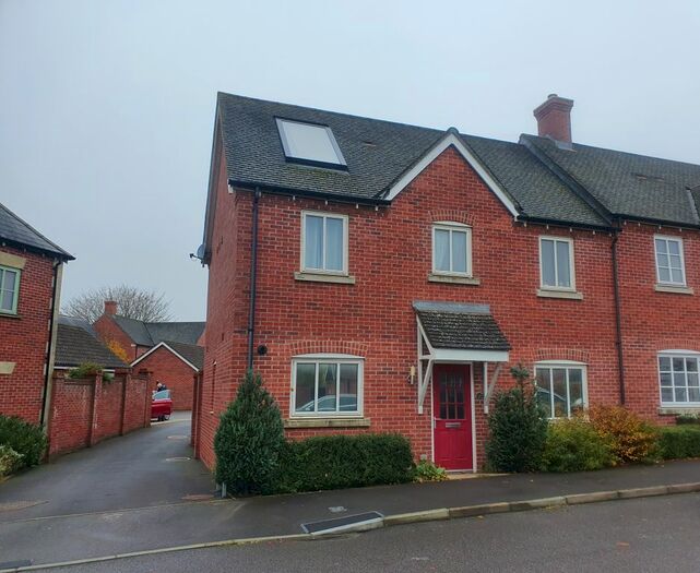 3 Bedroom Semi-Detached House To Rent In Greenacre Way, Shaftesbury, SP7