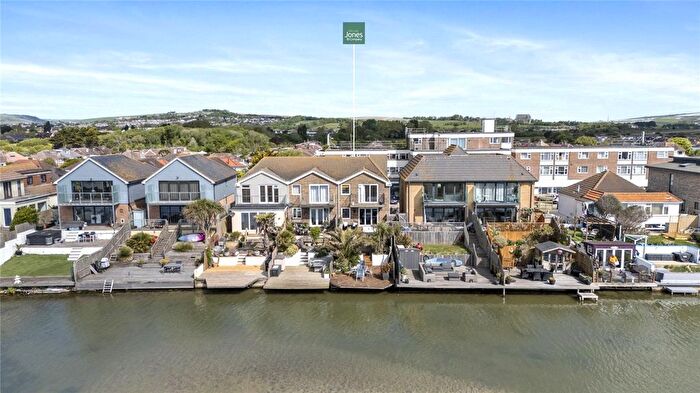 3 Bedroom End Of Terrace House To Rent In Brighton Road, Lancing, West Sussex, BN15