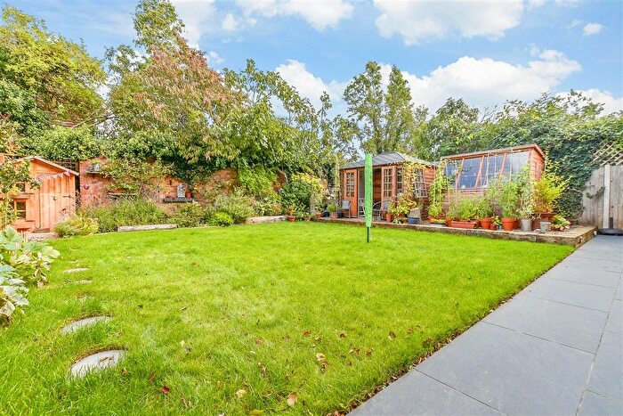 4 Bedroom Semi-Detached House For Sale In Wheeler Street, Headcorn, Ashford, Kent, TN27