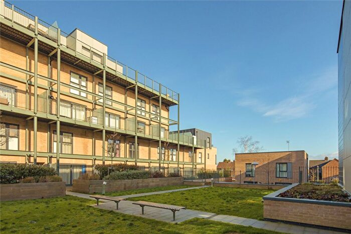 2 Bedroom Flat To Rent In Flamsteed Close, Cambridge, CB1