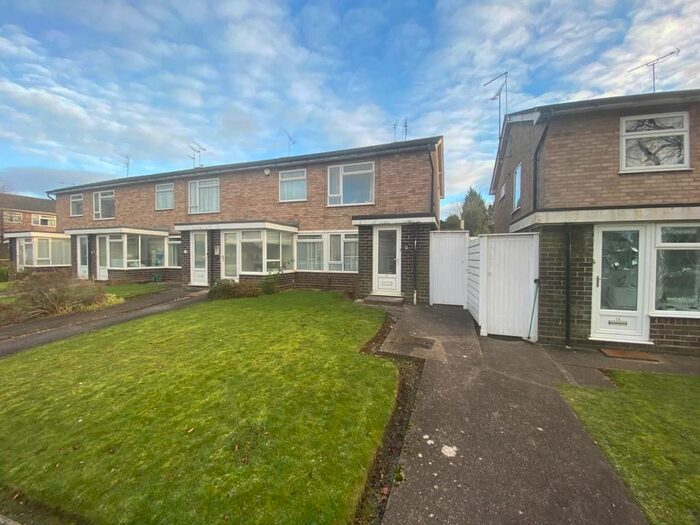 2 Bedroom Flat To Rent In Chequerfield Drive, Penn Fields, Wolverhampton, WV3