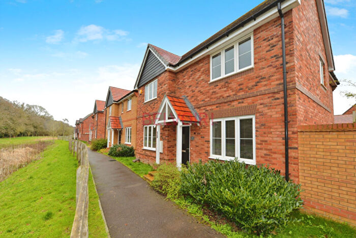 4 Bedroom Detached House To Rent In Bodding Avenue, Southampton, SO16