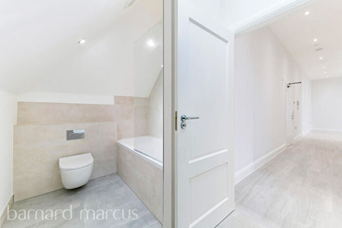 Apartment To Rent In Bolters Lane, Banstead, SM7