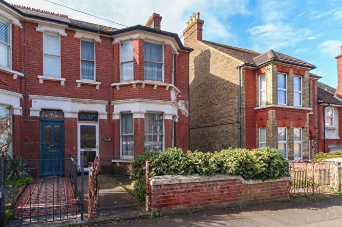 4 Bedroom Semi Detached House For Sale In Madeira Road, Margate, Kent, CT9