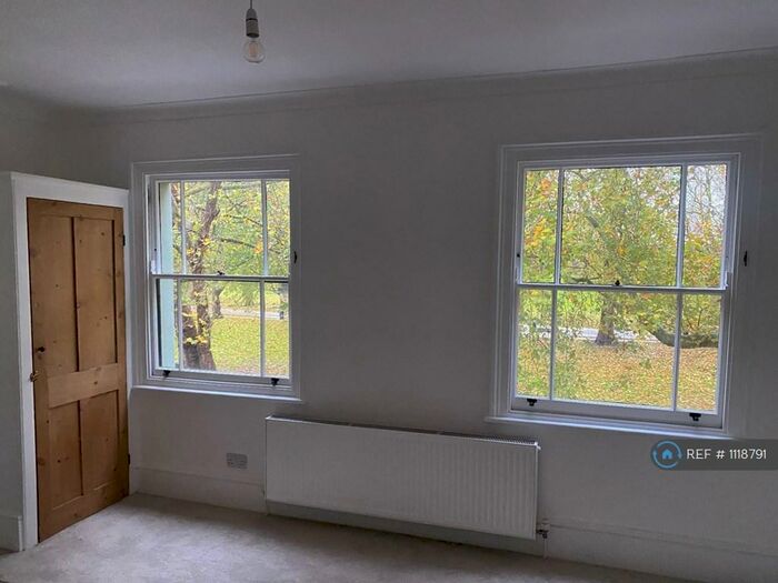 3 Bedroom Terraced House To Rent In Cadogan Terrace, London, E9