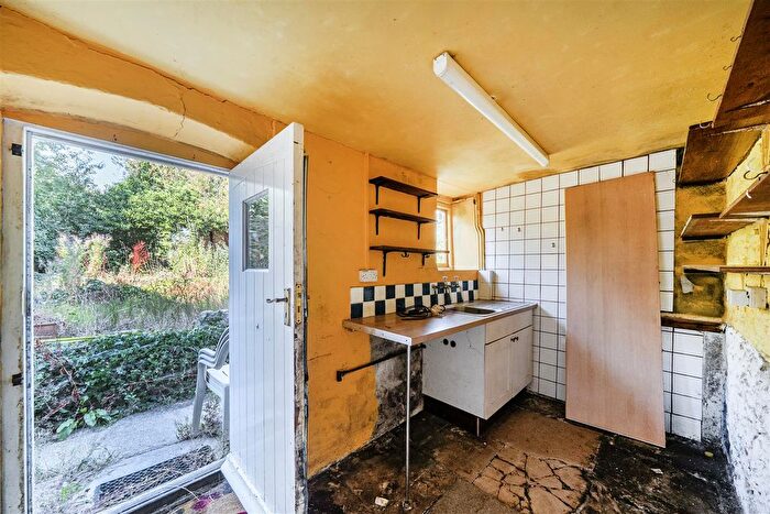 2 Bedroom End Of Terrace House For Sale In East Street, Corfe Castle, Wareham, BH20 - Photo 3