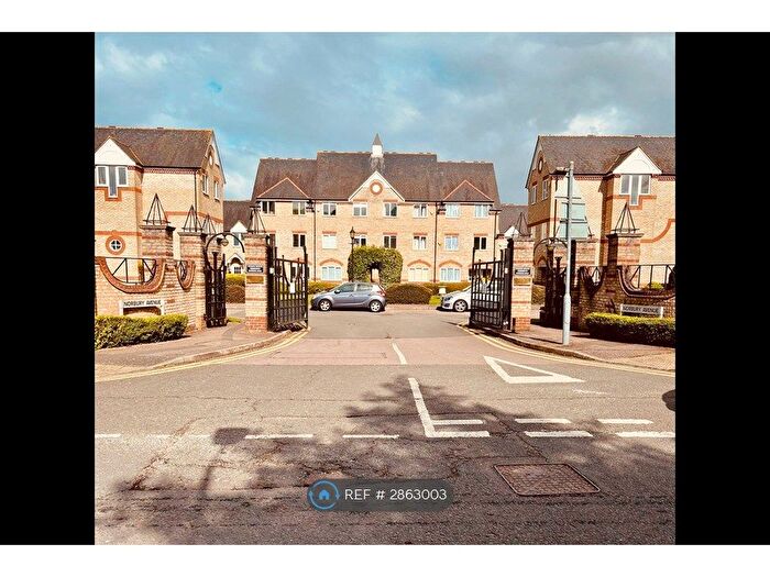 2 Bedroom Flat To Rent In Norbury Avenue, Watford, WD24