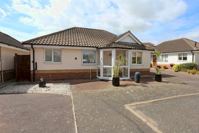2 Bedroom Detached Bungalow To Rent In Shrubbery Close, Felixstowe, IP11