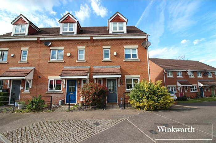 3 Bedroom End Terrace House For Sale In Wordsworth Gardens, Borehamwood, Hertfordshire, WD6