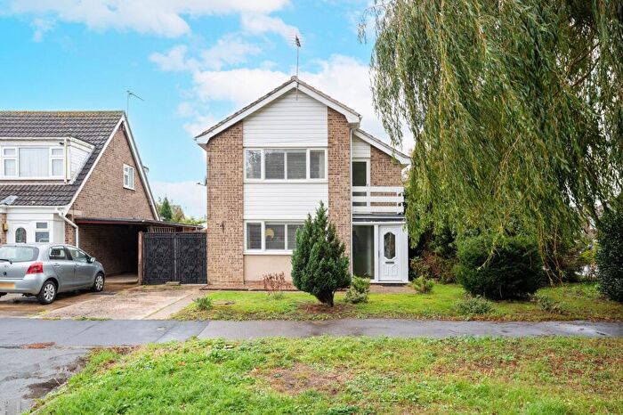 3 Bedroom Detached House For Sale In Plumtrees, Oulton Broad, NR32