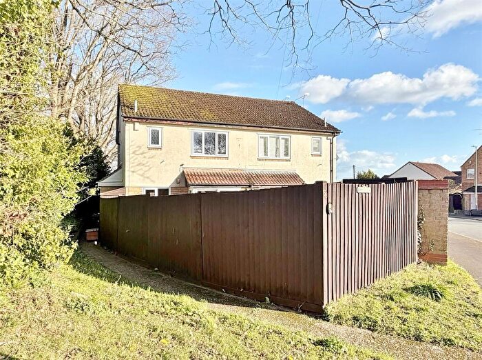 1 Bedroom End Of Terrace House For Sale In The Curlews, Verwood, Dorset, BH31