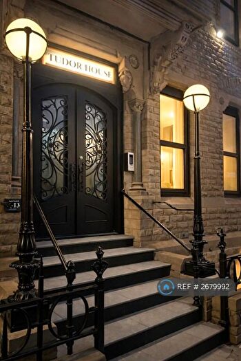 1 Bedroom Flat To Rent In Tudor House, Brighouse, HD6