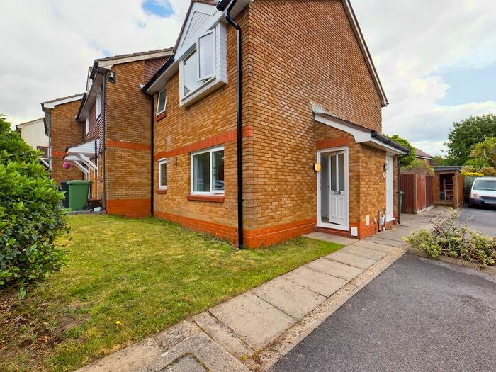 1 Bedroom Property To Rent In Devonshire Gardens, Bursledon, Southampton, SO31