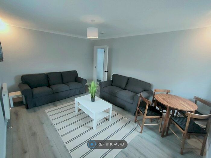 2 Bedroom Flat To Rent In Bedford Road, Aberdeen, AB24