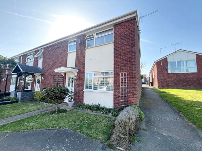 3 Bedroom End Of Terrace House To Rent In Forest Road, CM8