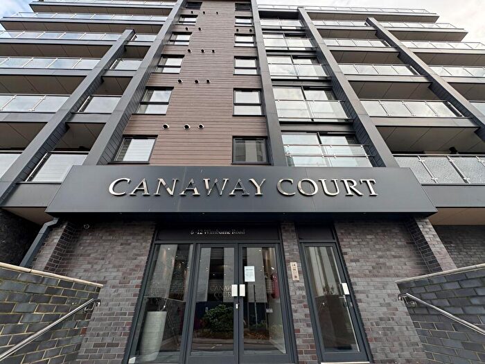 2 Bedroom Apartment To Rent In Canaway Court, Poole, BH15