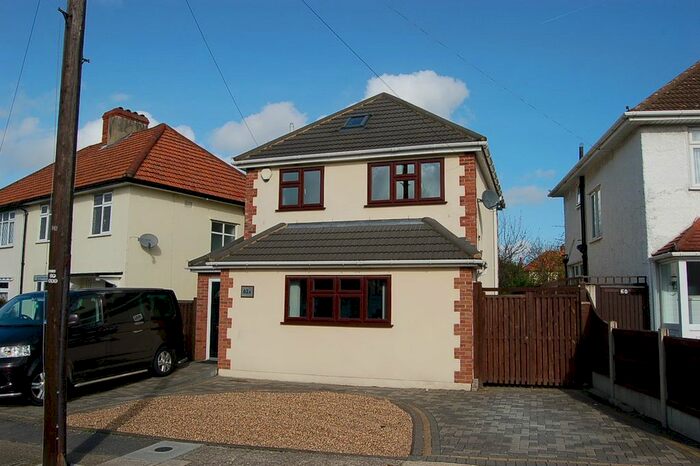 3 Bedroom Detached House To Rent In Redriff Road, Romford, RM7