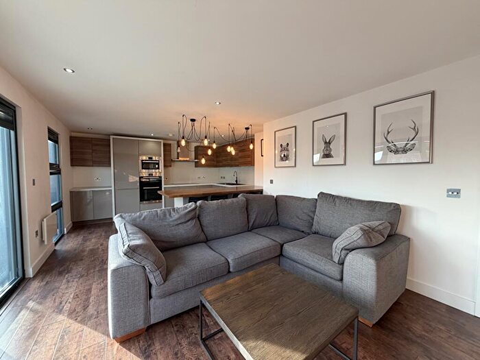 3 Bedroom Apartment To Rent In Paragon Mill, Cotton Street, Ancoats, M4