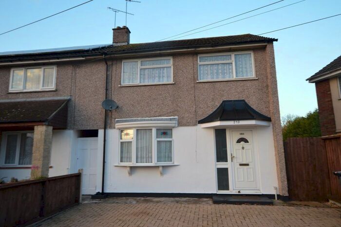 3 Bedroom Property To Rent In Whitbourne Avenue, Swindon, SN3