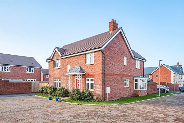4 Bedroom Detached House For Sale In Hawker Close, Upavon, Pewsey, SN9