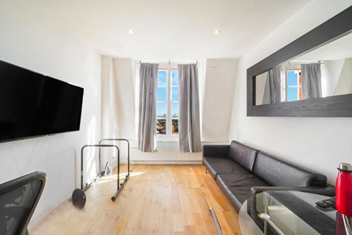 2 Bedroom Flat To Rent In Grove End House, Grove End Road, NW8