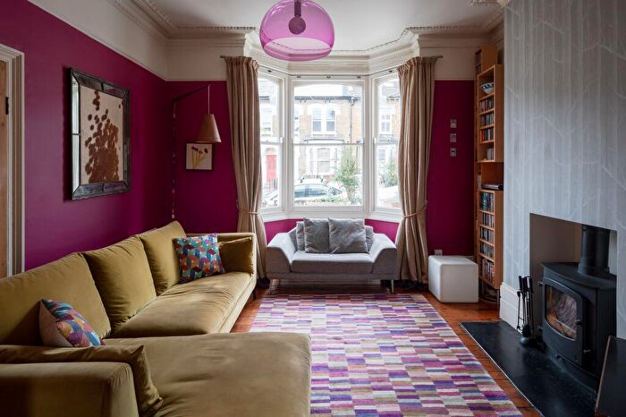 3 Bedroom Terraced House For Sale In Leyspring Road, Bushwood, London, E11