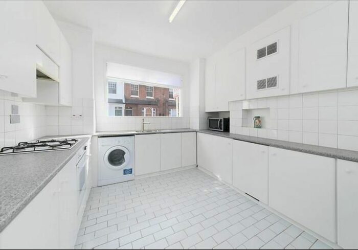 5 Bedroom Terraced House To Rent In Gastein Road, Hammersmith, W6