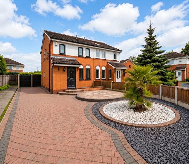 3 Bedroom Semi-Detached House For Sale In Harecastle Avenue, Eccles, M30