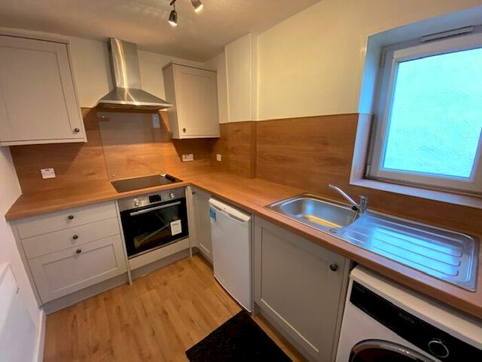 1 Bedroom Flat To Rent In Clyde House, The Furlongs, Hamilton, ML3