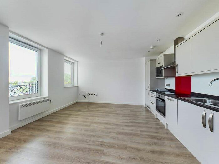 1 Bedroom Flat To Rent In The Post House, Eastern Avenue, Gloucester, GL4