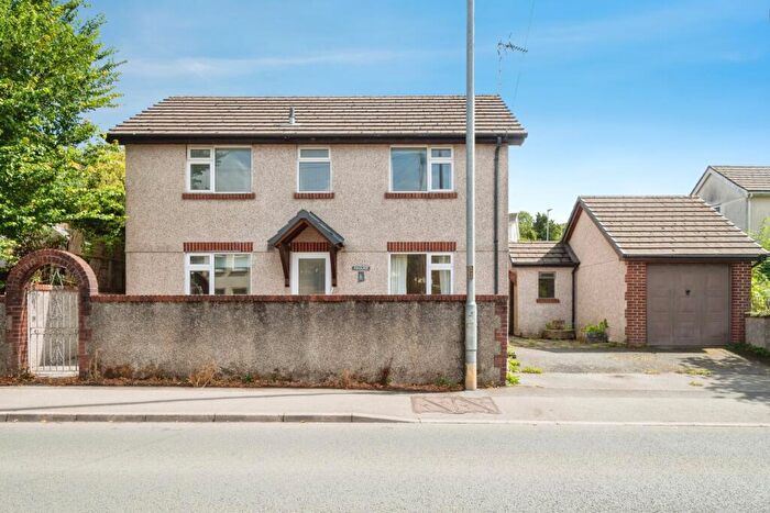 3 Bedroom Detached House For Sale In Western Road, Launceston, Cornwall, PL15