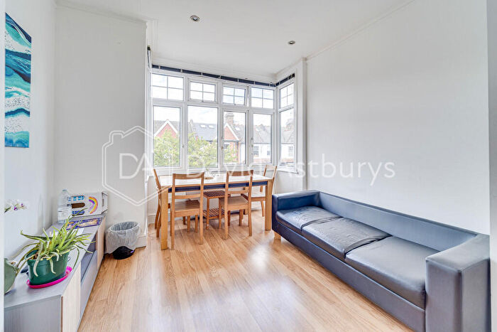 2 Bedroom Apartment To Rent In Sutton Road, Muswell Hill, London, N10