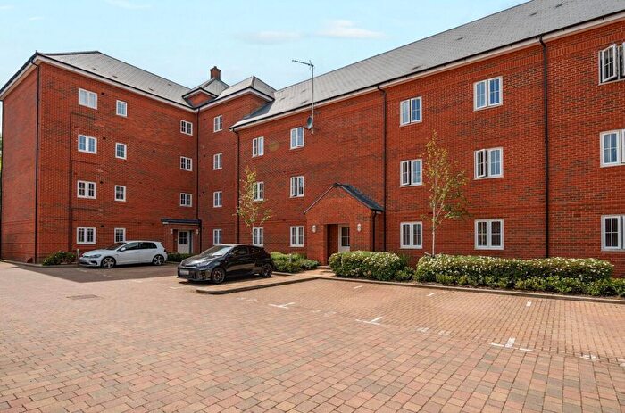 2 Bedroom Flat For Sale In Charteris Close, Wellesley, Aldershot, Hampshire, GU11