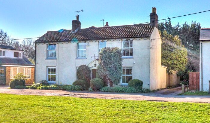 4 Bedroom Detached House For Sale In Cricket Ground, Stokenchurch, HP14