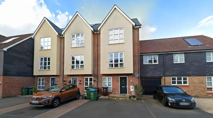 4 Bedroom House To Rent In Fuggle Drive, Aylesbury, HP21