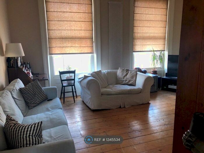 3 Bedroom Flat To Rent In Coldharbour Lane, London, SE5