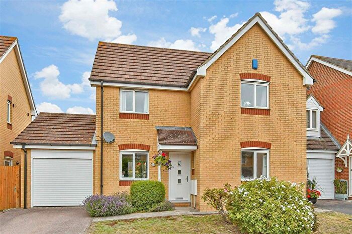3 Bedroom Detached House For Sale In Recreation Way, Sittingbourne, Kent, ME10