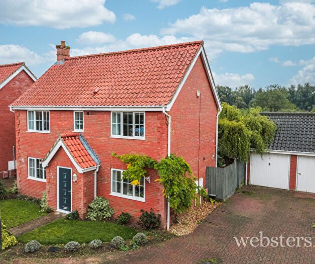 4 Bedroom Detached House For Sale In Mardle Street, Norwich, NR5