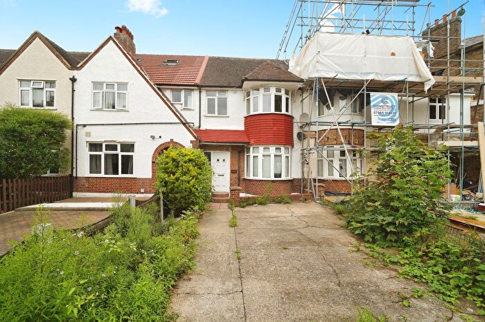 5 Bedroom Terraced House For Sale In Linden Grove, London, SE15