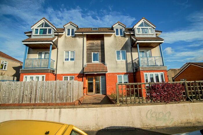 2 Bedroom Flat To Rent In Reynolds Court, Reynolds Walk, Horfield, Bristol, BS7