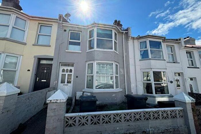 2 Bedroom Property To Rent In Kenwyn Road, Torquay, TQ1