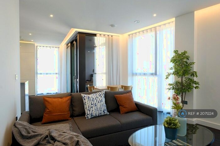 2 Bedroom Flat To Rent In Madeira Tower, London, SW11