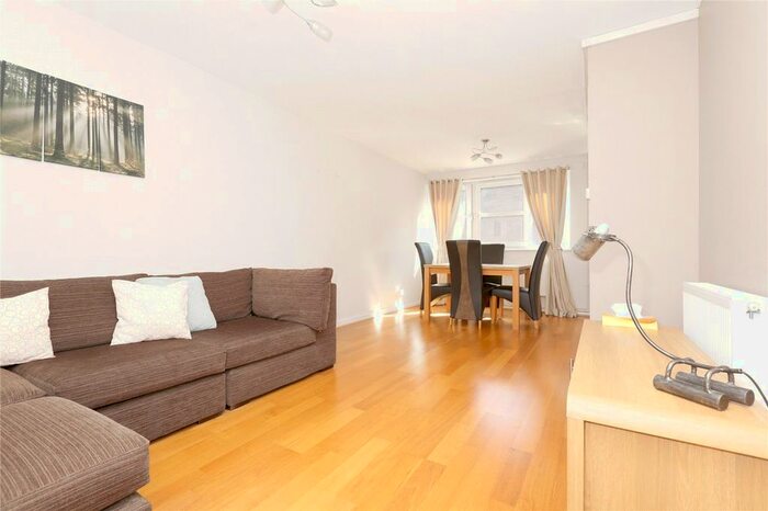 1 Bedroom Maisonette To Rent In Lockhart Close, Barnsbury, London, N7