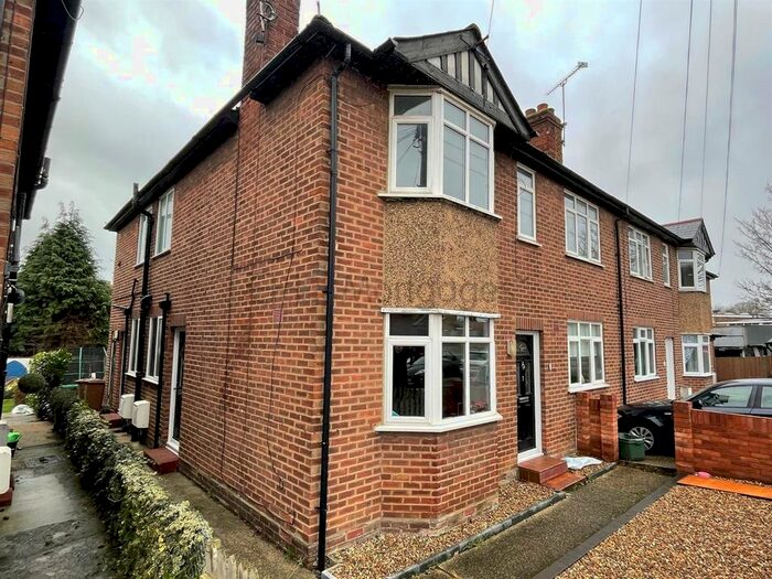 3 Bedroom Maisonette To Rent In Alma Drive, Chelmsford, CM1