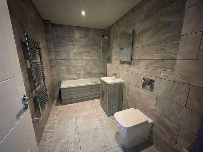 2 Bedroom Apartment To Rent In St. Sepulchre Gate, Doncaster, DN1