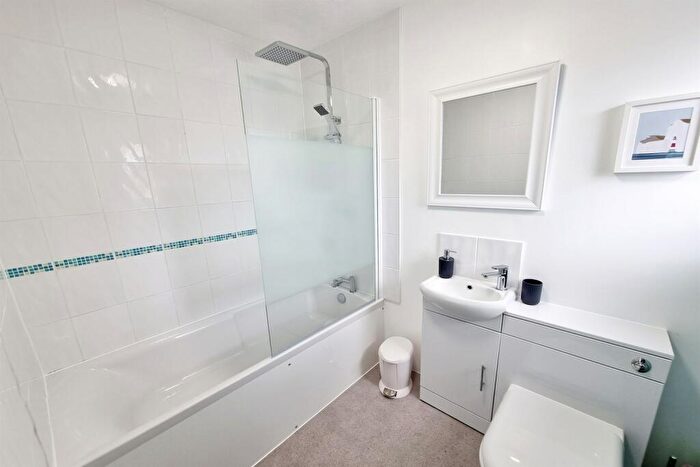 4 Bedroom Maisonette To Rent In Old Tree Parade, Broad Street, BN25