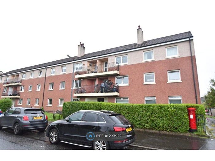 3 Bedroom Flat To Rent In Glenkirk Drive, Glasgow, G15